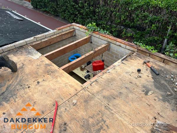 Plat dak vervangen met open constructie in Burgum Plat dak vervangen met open constructie in Burgum
