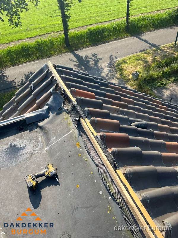 Kosten dakgoot vervangen: werkzaamheden aan dakrand in Burgum Kosten dakgoot vervangen: werkzaamheden aan dakrand in Burgum